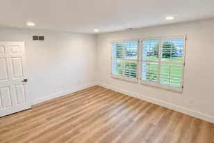 3565 Port Cove Dr, Waterford, MI 48328 - Photo 7