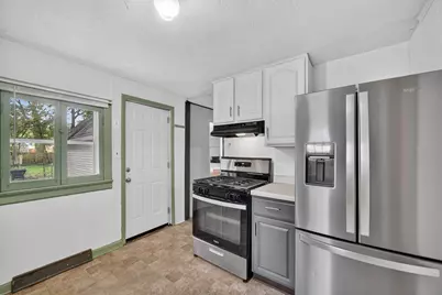 705 S Clinton Street, Charlotte, MI 48813 - Photo 7