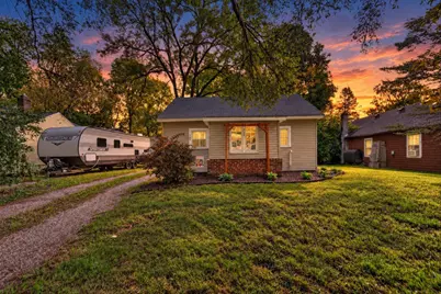 705 S Clinton Street, Charlotte, MI 48813 - Photo 1
