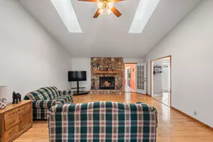 17172 S Basswood Rd, Three Oaks, MI 49128 - Photo 5