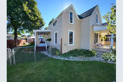 108 W Upright Street, Charlevoix, MI 49720 - Photo 3