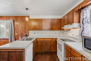 1531 Pennoyer Ave, Grand Haven, MI 49417 - Photo 17