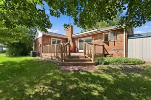 20461 Roche Rd, Trenton, MI 48183 - Photo 19