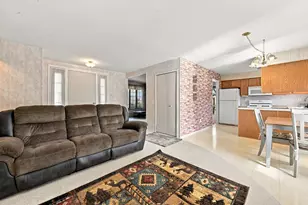 20461 Roche Rd, Trenton, MI 48183 - Photo 7
