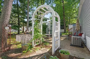 13554 Pinewood Dr, Grand Haven, MI 49417 - Photo 25