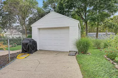 316 Cox Boulevard, Lansing, MI 48910 - Photo 3