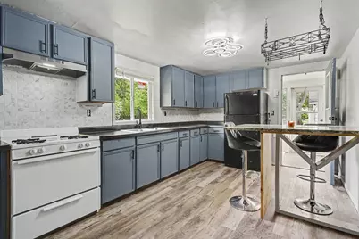 210 N 16th Street N, Springfield, MI 49037 - Photo 3