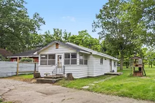 210 N 16th Street N, Springfield, MI 49037 - Photo 1