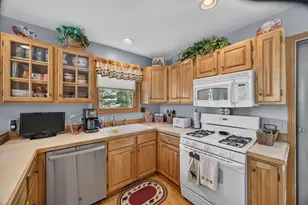 8665 N Island Dr, Canadian Lakes, MI 49346 - Photo 19