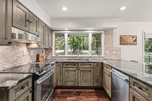 125 E Hamilton Ln, Battle Creek, MI 49015 - Photo 7