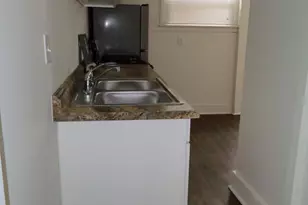 301 Douglas Ave, Kalamazoo, MI 49007 - Photo 17