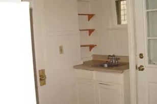301 Douglas Ave, Kalamazoo, MI 49007 - Photo 7