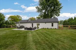 1429 Cadmus Dr, Troy, MI 48085 - Photo 27