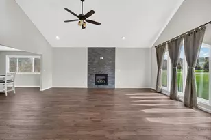 4079 Erin Ct, Pleasant Lake, MI 49272 - Photo 5