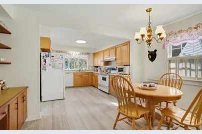 1611 Regent Street, Niles, MI 49120 - Photo 9
