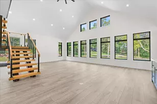 62357 Hunters Pointe Dr, Sturgis, MI 49091 - Photo 11