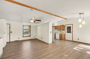 918 N Park Ct NE, Grand Rapids, MI 49525 - Photo 5