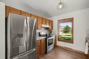 918 N Park Ct NE, Grand Rapids, MI 49525 - Photo 9