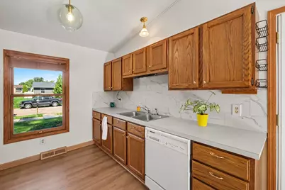 918 N Park Court NE, Grand Rapids, MI 49525 - Photo 7