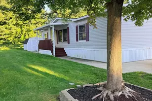 4484 Gardens Blvd NW, Grand Rapids, MI 49534 - Photo 3