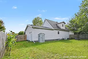 1192 Porter Dr, Charlotte, MI 48813 - Photo 23