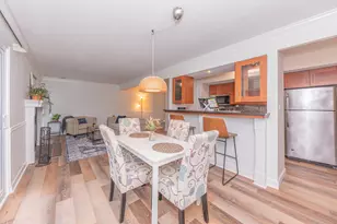 2407 Packard Rd, Ann Arbor, MI 48104 - Photo 5