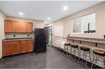 4191 Hicks Avenue, Benton Harbor, MI 49022 - Photo 11