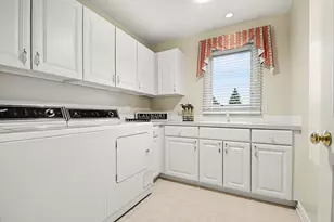 1735 Laramy Ln, Hudsonville, MI 49426 - Photo 9