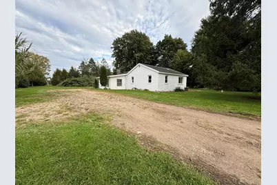 305 E Elizabeth Street, Albion, MI 49224 - Photo 3
