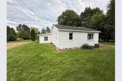 305 E Elizabeth Street, Albion, MI 49224 - Photo 1