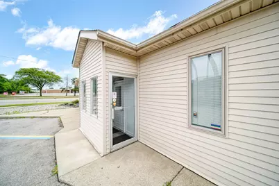 2009 W Michigan Avenue, Jackson, MI 49202 - Photo 3
