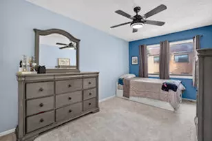 261 Heritage Commons St SE, Grand Rapids, MI 49503 - Photo 5