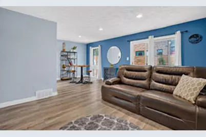 261 Heritage Commons Street SE, Grand Rapids, MI 49503 - Photo 3