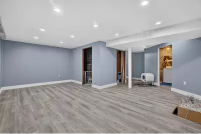 261 Heritage Commons Street SE, Grand Rapids, MI 49503 - Photo 9