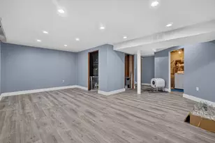 261 Heritage Commons St SE, Grand Rapids, MI 49503 - Photo 9