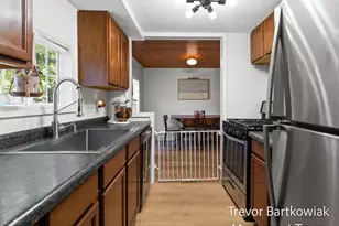 529 Porter Rd, Norton Shores, MI 49441 - Photo 21