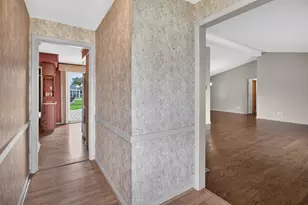 903 Thorntree Blvd, Jackson, MI 49203 - Photo 3