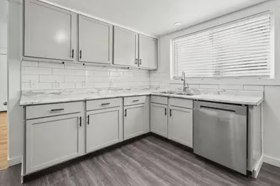 21 Frontenac Street SE, Wyoming, MI 49548 - Photo 9