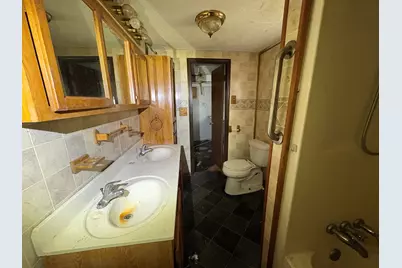 1055 Hall Street, Benton Harbor, MI 49022 - Photo 7