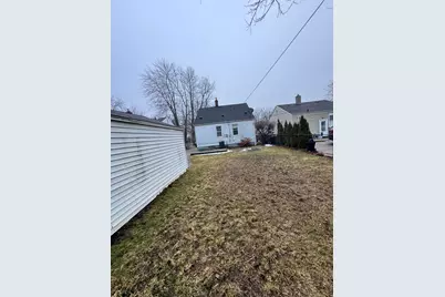 18965 Elkhart Street, Harper Woods, MI 48225 - Photo 3