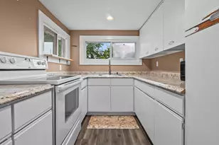 143 State St, Bronson, MI 49028 - Photo 11