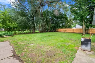 143 State St, Bronson, MI 49028 - Photo 3