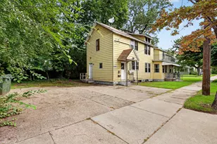 190 W Dale Ave, Muskegon, MI 49441 - Photo 1