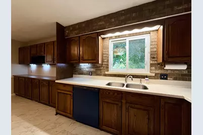 5012 Tressa Drive, Lansing, MI 48910 - Photo 9
