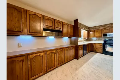 5012 Tressa Drive, Lansing, MI 48910 - Photo 5