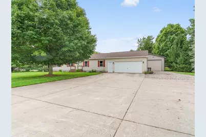 1415 W Centerline Road, Saint Johns, MI 48879 - Photo 3