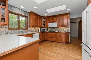 21854 Siegal Dr, Novi, MI 48375 - Photo 9