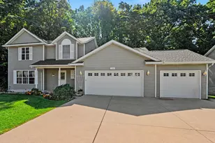 315 Abbington Cir, Battle Creek, MI 49015 - Photo 1