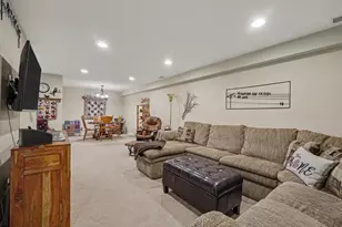 2133 S Van Kal St, Kalamazoo, MI 49009 - Photo 21