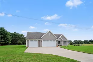 2133 S Van Kal St, Kalamazoo, MI 49009 - Photo 3